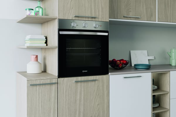 Indesit IO 2350H X 66 L Sort, Rustfrit stål