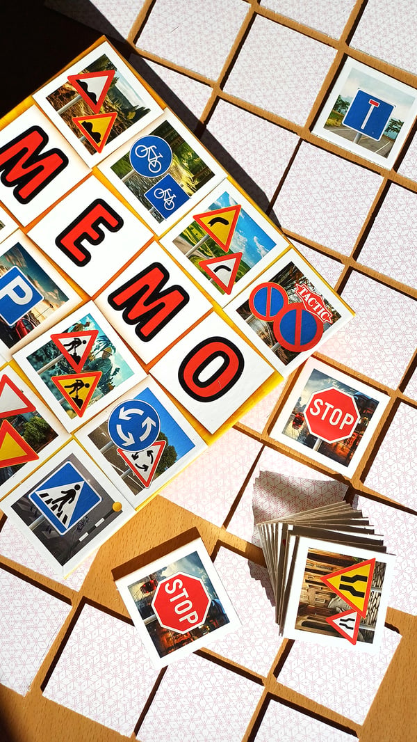 Tactic Memo Traffic Signs