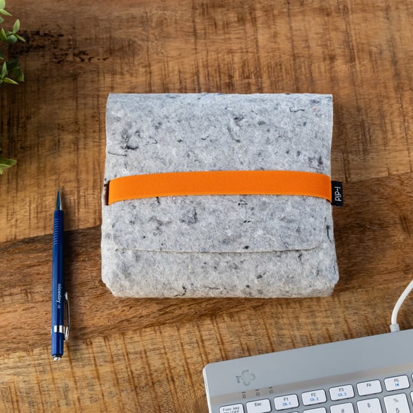 R-Go Tools R-Go Pouch vilten etui voor Split toetsenbord, tasje gemaakt van gerecycled textiel, sociaal product, grijs