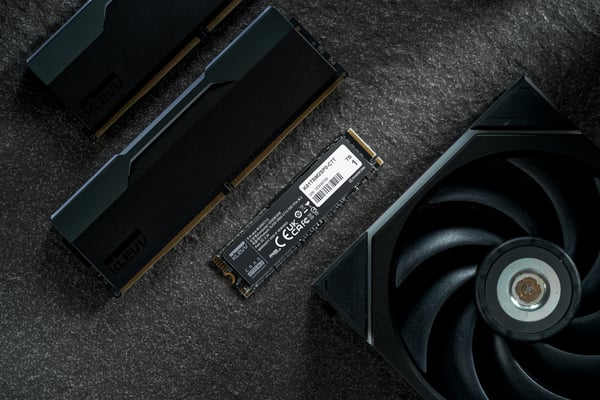 Klevv CRAS C715 1 TB M.2 PCI Express 3.0 NVMe 3D TLC NAND