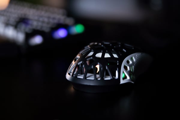 Konix KX MAGIC ULTRA LIGHT MOUSE hiiri Pelaaminen Molempikätinen USB A-tyyppi Optinen 12400 DPI