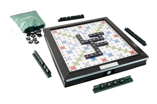 Mattel Y9585 noppapeli