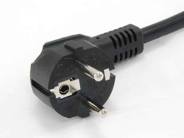 Equip 333304 strømforsyningsenhed (PDU) 3 AC stikkontakt(er) Sort, Sølv