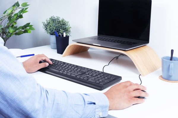 Trust 23971 näppäimistö Sisältää hiiren Office USB QWERTY Italia Musta