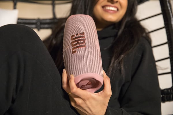 JBL Charge 5 GRÅ