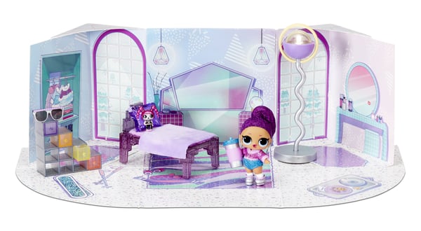 L.O.L. Surprise! Winter Chill Spaces Playset with Doll- Style 2