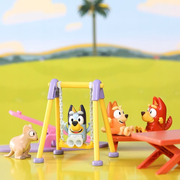 Moose Toys Bluey Deluxe Park Playset