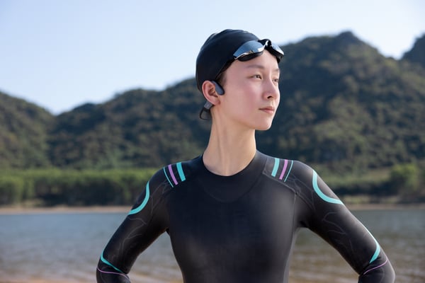 SHOKZ OpenSwim Pro Headset Trådløs Halsbånd Sport Bluetooth Sort, Rød