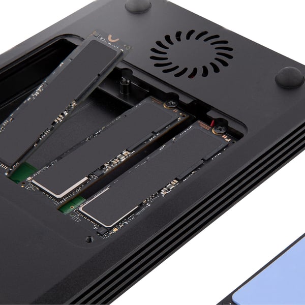 StarTech.com 4 Bay Thunderbolt 3 NVMe Kabinet, Til M.2 NVMe Solid State Drev, 1x DisplayPort Vid