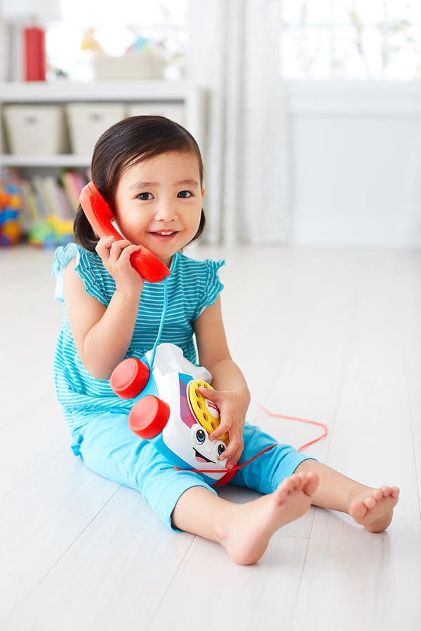 Fisher-Price Chatter Telephone, pikkulasten perässä vedettävä klassikkolelu