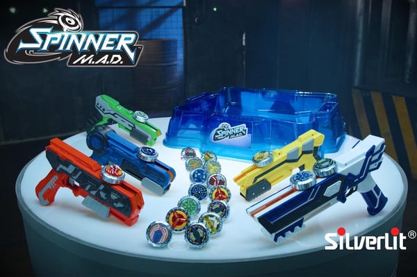 Silverlit Spinner M.A.D. Dual Shot Blaster Twirling spinningtop