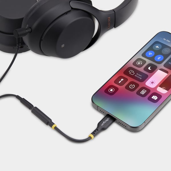 StarTech.com USBCAUDIO2 audiokaapeli 0,127 m USB Type-C 2.0 3,5 mm Musta