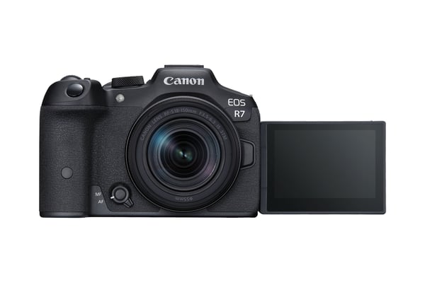 Canon EOS R7 + RF-S 18-150mm IS STM MILC 32,5 MP CMOS 6960 x 4640 pixel Sort