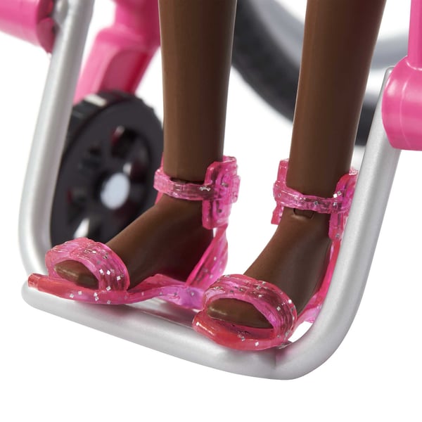 Barbie Fashionistas Barbie-docka med rullstol och ramp, Barbie