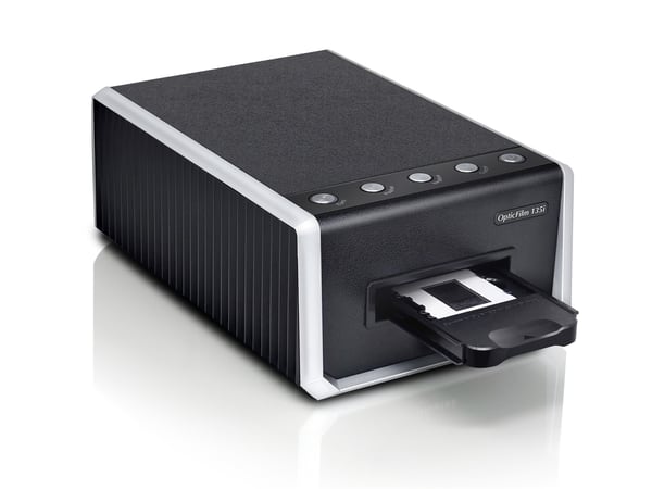 Plustek OpticFilm 135i Kalvo-/diaskanneri 7200 x 7200 DPI Musta, Hopea Plustek OpticFilm 135i Kalvo-/diaskanneri 7200 x 7200 DPI Musta, Hopea
