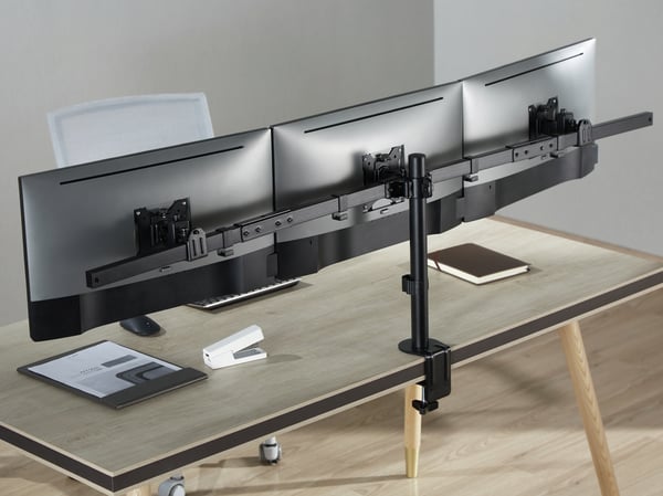 Equip 650158 monitorin kiinnike ja jalusta 81,3 cm (32") Vastaanotto Musta