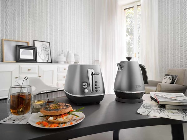 De’Longhi KBI2001.S vattenkokare 1,7 l 2000 W Silver