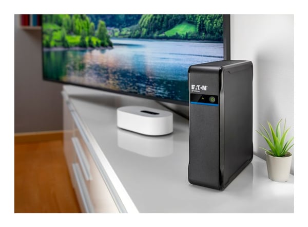 Eaton 3P700I UPS-virtalähde Valmiustila (ilman yhteyttä) 0,7 kVA 420 W 4 AC-pistorasia(a)