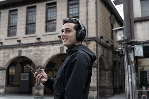 ASUS ROG Strix Go BT Kuulokkeet Langallinen & langaton Pääpanta Pelaaminen Bluetooth Musta