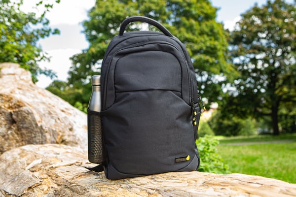 Techair Eco essential 39,6 cm (15.6") Reppukotelo Musta