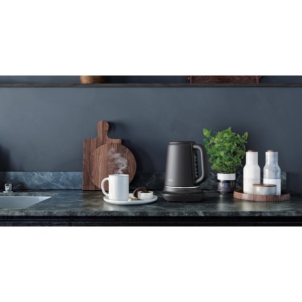 AEG GOURMET 7 elkedel 1,7 L 2400 W Sort