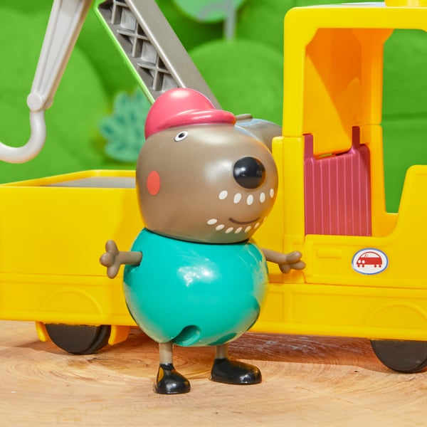 Peppa Pig Granddad Dog's Tow Truck