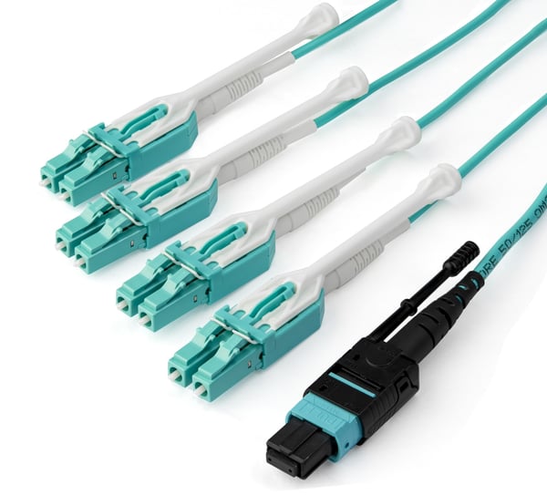 StarTech.com MPO8LCPL3M InfiniBand og fiberoptisk kabel 3 m MPO/MTP 8x LC Turkisfarve