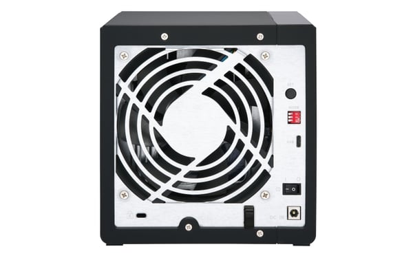 QNAP TR-004 Hölje för lagringsenheter HDD- / SSD kabinett Svart 2.5/3.5"