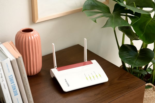 Box FRITZ! 6850 5G trådløs router Gigabit Ethernet Dual-band (2,4 GHz / 5 GHz) Sort, Rød, Hvid