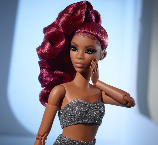 Barbie Looks HCB77 dukke