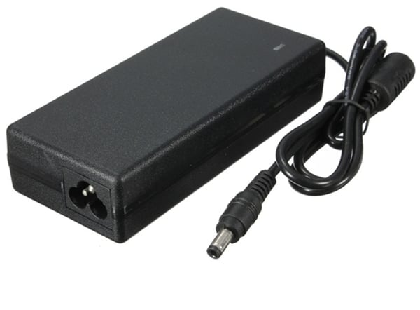 ASUS 04G26600190A eladaptrar inomhus 120 W Svart