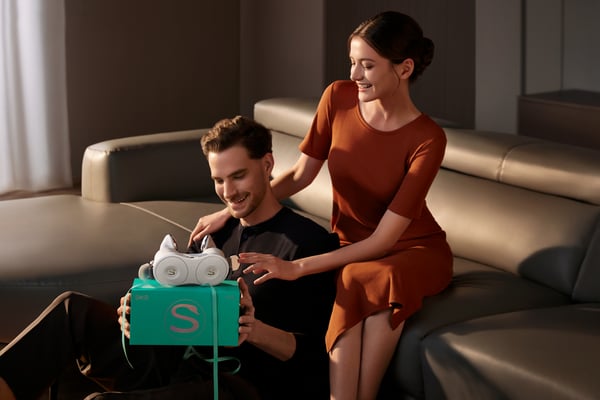 SKG H7-E hierontalaite Niska, Olkapäät Valkoinen