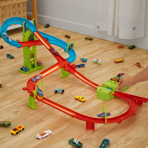 Hot Wheels Action Hot Wheels-banset, Neon Speeders Skyscraper Speed Circuit med 1 Hot Wheels-bil