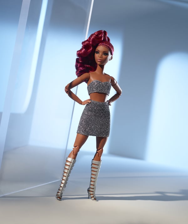 Barbie Looks HCB77 dukke