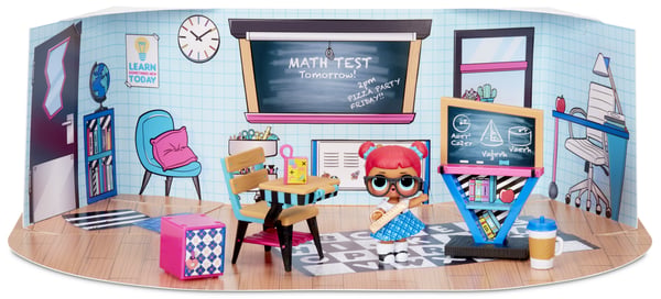 L.O.L. Surprise! Furniture - Classroom with Teachers Pet