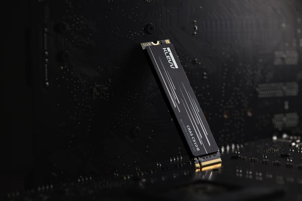 Klevv CRAS C910G 2 TB M.2 PCI Express 4.0 NVMe 3D TLC NAND