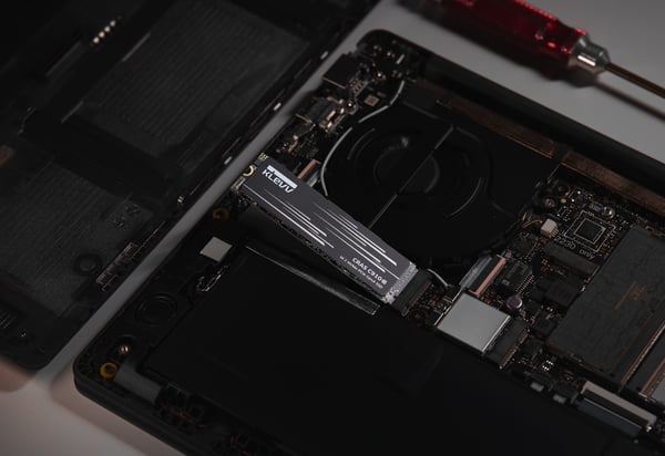 Klevv CRAS C910G 2 TB M.2 PCI Express 4.0 NVMe 3D TLC NAND