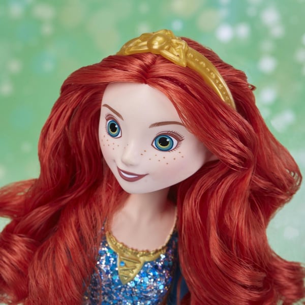 Hasbro E4164ES2 nukke