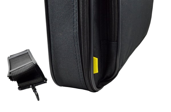 Techair Classic essential 43,9 cm (17.3") Portfölj Svart