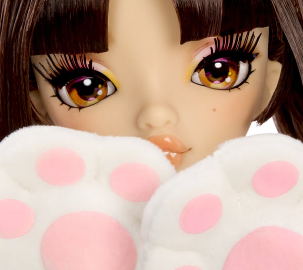 MGA Entertainment Mirror Mi Akiko Kittyama