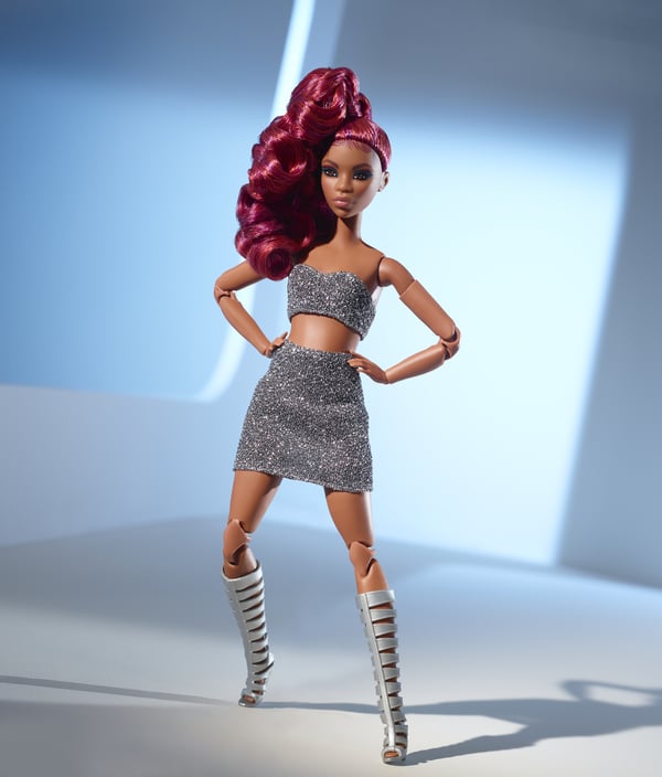 Barbie Looks HCB77 dukke