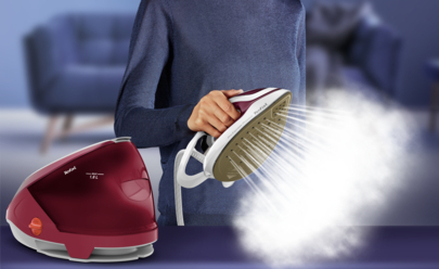 Tefal GV9220 ångstrykjärnsladdare 2600 W Durilium AirGlide Autoclean soleplate Burgundisk, Vit