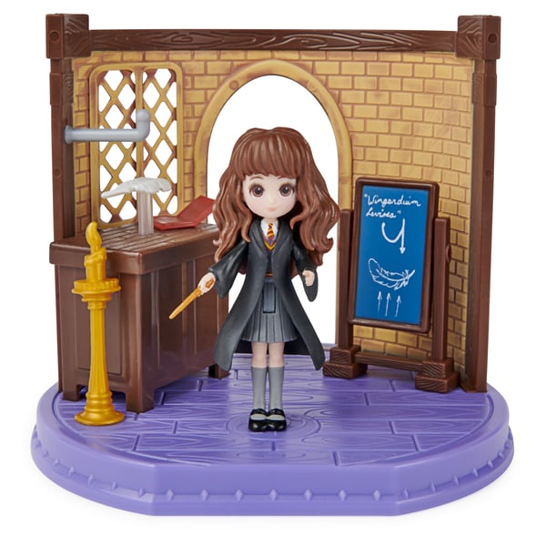 Wizarding World WWO PYS LctCharmsClassroom V1 GML
