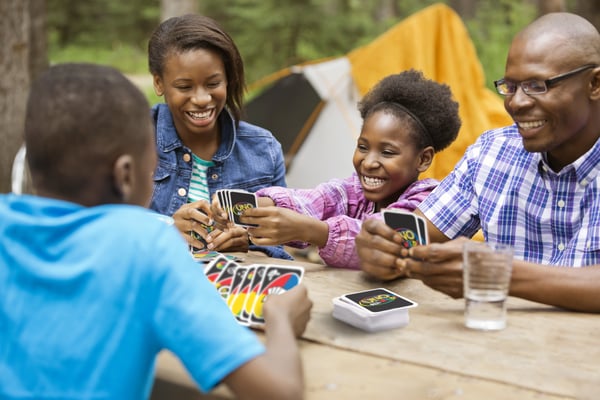 Mattel Games UNO All Wild-kortspel för barn från 7 år och uppåt