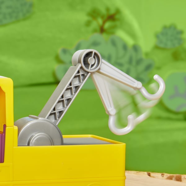Peppa Pig Granddad Dog's Tow Truck