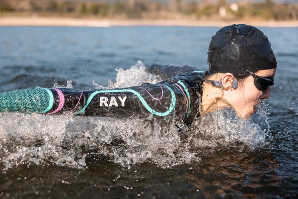 SHOKZ OpenSwim Pro Headset Trådløs Halsbånd Sport Bluetooth Sort, Rød