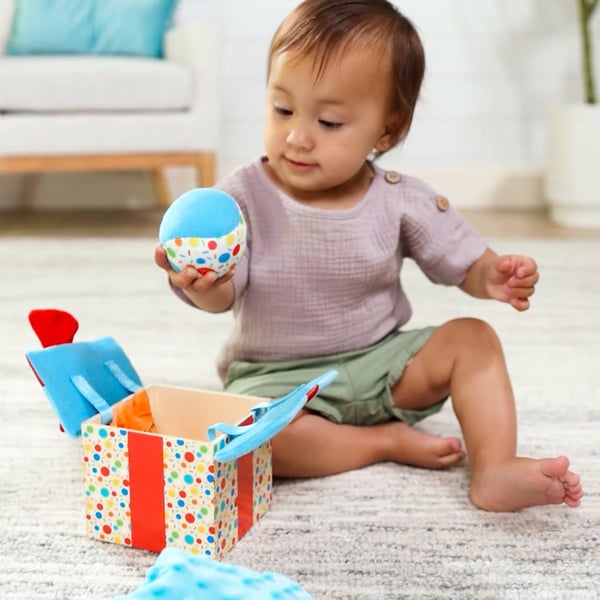 Melissa & Doug Wooden Surprise Gift Box