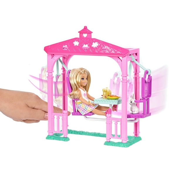 Barbie Club Chelsea Doll and Pet Picnic