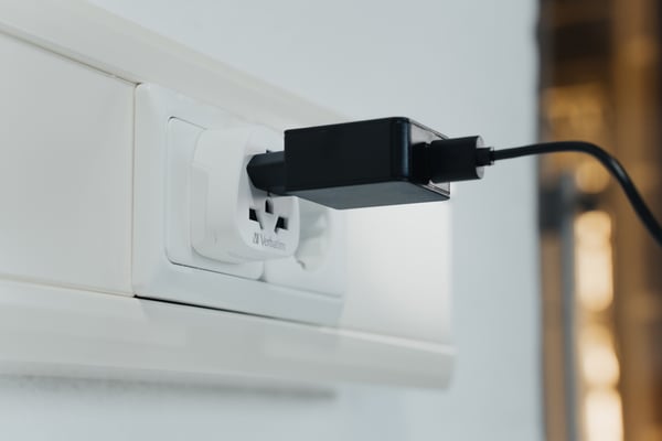 Verbatim WTEU-02 strømstik adapter Type F Universel Hvid