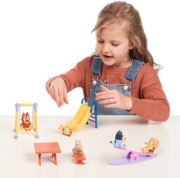 Moose Toys Bluey Deluxe Park Playset